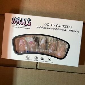 Press On Nails- French Tip Kiss And Tell